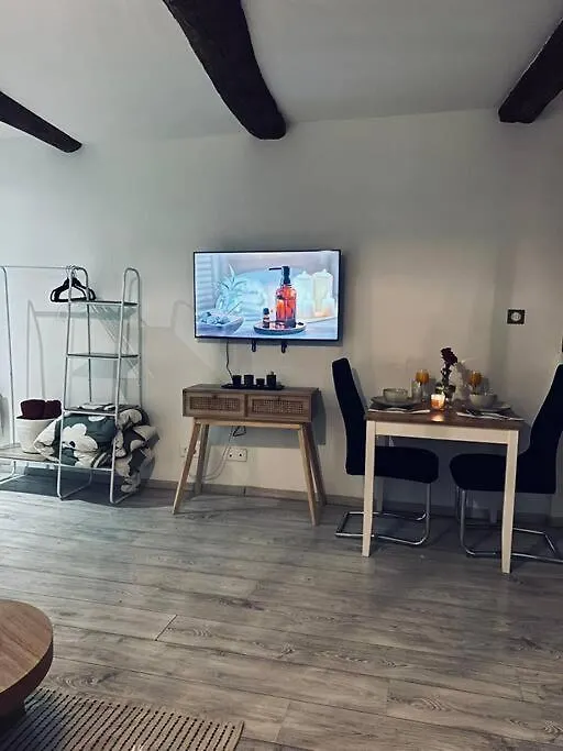 Studio Oasis De Paix Centre Aix En Provence Αιξ-αν-Προβάνς 0*,